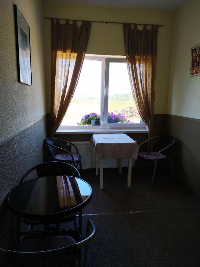 Motel Golden Fox Zeļčava Exterior foto