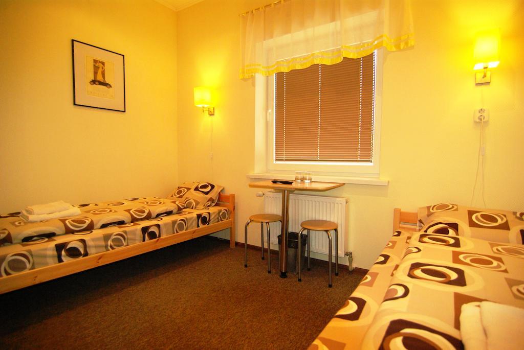 Motel Golden Fox Zeļčava Zimmer foto